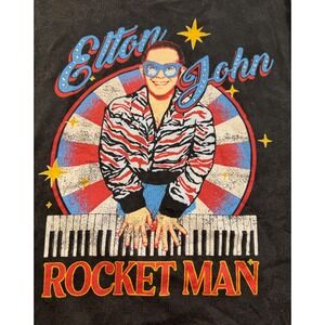 Elton John Rocket Man T-Shirt XS Graphic Tee Music Concert Tour‎